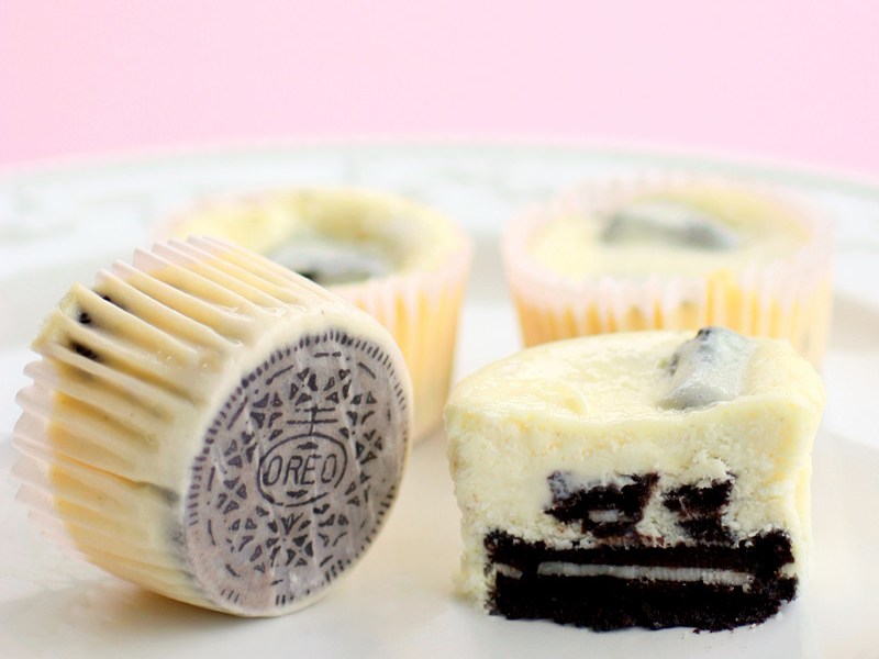 Oreo Cheesecake Cupcakes